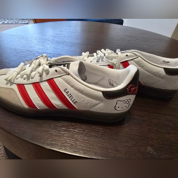 Hello Kitty x adidas Gazelle Indoor Sneaker - Picture 6 of 11